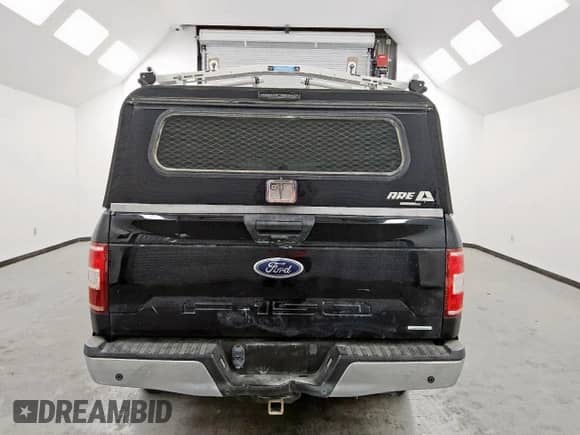 2018 Ford F-150 XLT z VIN 1FTEX1EP5JKD95750, wystawiony jako Copart lot #85900405 z przebiegiem 184 263 mil mil oraz Czysty tytuł • Clean title. Historia ofert i sprzedaży dostępna na DreamBid. Obrazek 6.