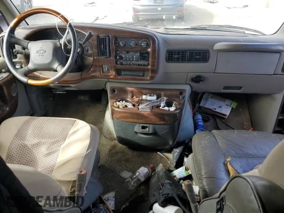 2000 Chevrolet Express Cargo YF7 with VIN 1GBFG15RXY1264551, listed as a Copart auction lot 88008385 with 206,407 mi miles and Salvage title. Bid and sale history available at DreamBid. Image 8.