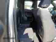 2022 Toyota Tacoma SR z VIN 3TYSZ5AN4NT074178, wystawiony jako Copart lot #67775625 z przebiegiem 20 776 mil mil oraz Szkoda całkowita • Salvage title. Historia ofert i sprzedaży dostępna na DreamBid. Obrazek 10.