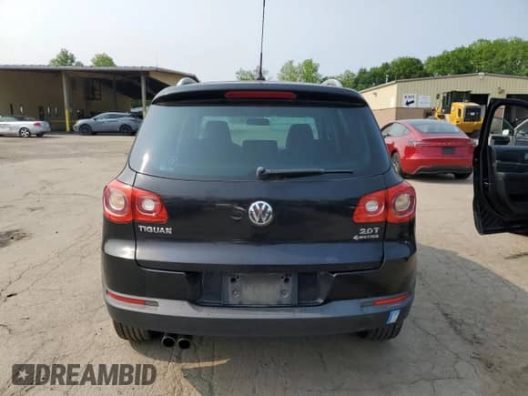 2010 Volkswagen Tiguan с VIN WVGBV9AX9AW530794, выставлен на аукционе Copart как лот 59271805 с пробегом 44 321 миль миль и Списание • Salvage title. История ставок и продаж доступна на DreamBid. Изображение 6.