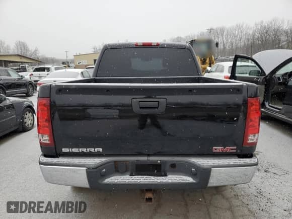 2008 GMC Sierra 1500 SL with VIN 2GTEK13CX81326061, listed as a Copart auction lot 87252824 with 164,594 mi miles and Non repairable. Bid and sale history available at DreamBid. Image 6.