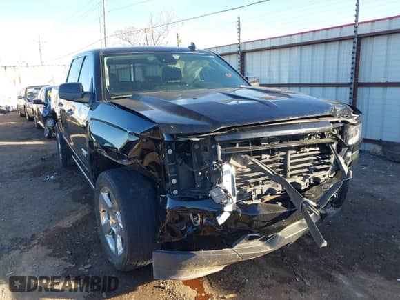 2017 Chevrolet Silverado 1500 LTZ z VIN 3GCUKSEJ2HG286384, wystawiony jako IAAI lot #40919828 z przebiegiem 105 537 mil mil oraz . Historia ofert i sprzedaży dostępna na DreamBid. Obrazek 6.