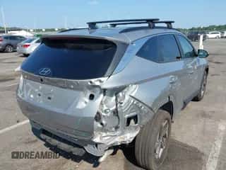 2024 Hyundai Tucson SEL z VIN 5NMJFCDE9RH331165, wystawiony jako IAAI lot #42953944 z przebiegiem 15 821 mil mil oraz . Historia ofert i sprzedaży dostępna na DreamBid. Obrazek 4.