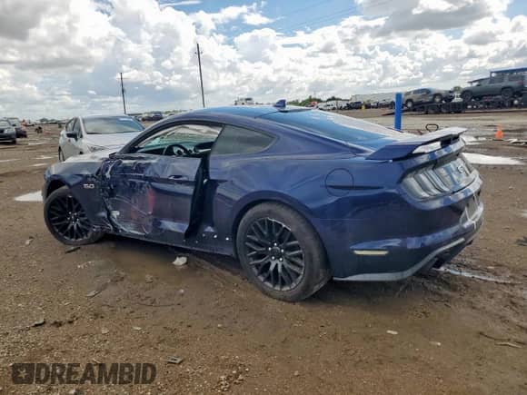 2020 Ford Mustang GT z VIN 1FA6P8CF0L5176208, wystawiony jako Copart lot #80677985 z przebiegiem 48 005 mil mil oraz Szkoda całkowita • Salvage title. Historia ofert i sprzedaży dostępna na DreamBid. Obrazek 2.