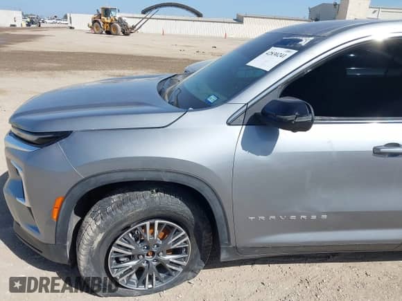 2024 Chevrolet Traverse FWD LT with VIN 1GNERGKS6RJ173409, listed as a IAAI auction lot 42830241 with 22,247 mi miles and . Bid and sale history available at DreamBid. Image 6.