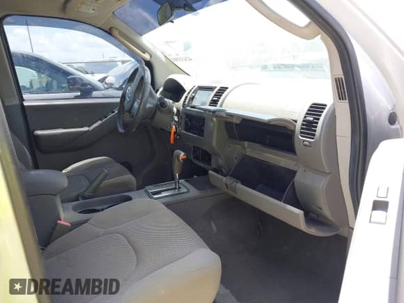 2008 Nissan Frontier SE z VIN 1N6AD07W58C409914, wystawiony jako IAAI lot #42433581 z przebiegiem 202 534 mil mil oraz . Historia ofert i sprzedaży dostępna na DreamBid. Obrazek 5.