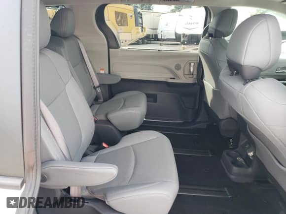 2021 Toyota Sienna Limited z VIN 5TDZSKFC8MS004959, wystawiony jako Copart lot #60441665 z przebiegiem 62 494 mil mil oraz Szkoda całkowita • Salvage title. Historia ofert i sprzedaży dostępna na DreamBid. Obrazek 11.