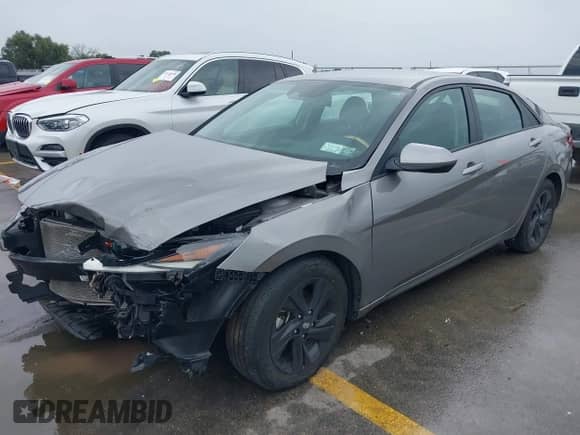 2021 Hyundai Elantra SEL с VIN KMHLM4AG9MU065959, выставлен на аукционе IAAI как лот 42666829 с пробегом 31 276 миль миль и . История ставок и продаж доступна на DreamBid. Изображение 17.