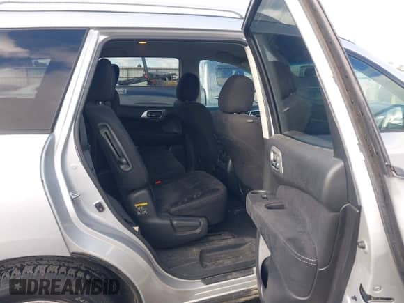 2014 Nissan Pathfinder SL with VIN 5N1AR2MM1EC684139, listed as a IAAI auction lot 43517521 with 208,606 mi miles and . Bid and sale history available at DreamBid. Image 8.