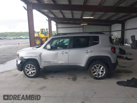 2017 Jeep Renegade Altitude with VIN ZACCJBBB3HPE49084, listed as a IAAI auction lot 42247035 with 167,421 mi miles and . Bid and sale history available at DreamBid. Image 14.