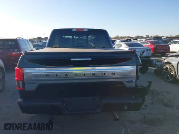 2018 Ford F-150 XL z VIN 1FTEW1C57JFC99955, wystawiony jako IAAI lot #41217007 z przebiegiem 176 723 mil mil oraz . Historia ofert i sprzedaży dostępna na DreamBid. Obrazek 16.