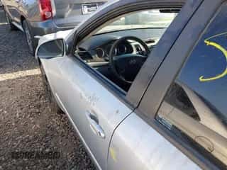 2010 Hyundai Sonata GLS z VIN 5NPET4AC8AH578641, wystawiony jako IAAI lot #42121165 z przebiegiem 217 839 mil mil oraz . Historia ofert i sprzedaży dostępna na DreamBid. Obrazek 6.