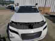 2018 Chrysler 300 Limited z VIN 2C3CCAEG3JH194007, wystawiony jako Copart lot #54772615 z przebiegiem 127 232 mil mil oraz Szkoda całkowita • Salvage title. Historia ofert i sprzedaży dostępna na DreamBid. Obrazek 5.