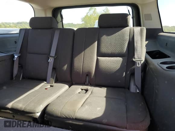 2010 Chevrolet Suburban Commercial z VIN 1GNUKHE39AR226118, wystawiony jako Copart lot #73814434 z przebiegiem 195 094 mil mil oraz Szkoda całkowita • Salvage title. Historia ofert i sprzedaży dostępna na DreamBid. Obrazek 10.