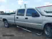 2004 Chevrolet Silverado 3500 SRW z VIN 1GCHK33244F221700, wystawiony jako IAAI lot #42996427 z przebiegiem 248 724 mil mil oraz . Historia ofert i sprzedaży dostępna na DreamBid. Obrazek 14.
