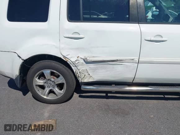 2015 Honda Pilot EX z VIN 5FNYF3H49FB029940, wystawiony jako IAAI lot #42887833 z przebiegiem 157 577 mil mil oraz . Historia ofert i sprzedaży dostępna na DreamBid. Obrazek 6.