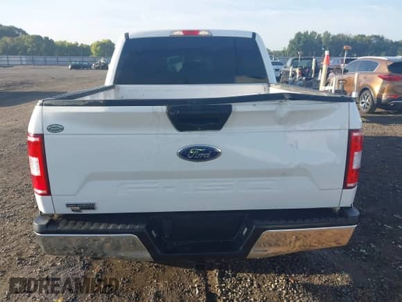 2018 Ford F-150 XL с VIN 1FTEW1E53JKC02920, выставлен на аукционе IAAI как лот 43072947 с пробегом 191 133 миль миль и . История ставок и продаж доступна на DreamBid. Изображение 17.