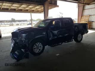2022 Nissan Frontier SV z VIN 1N6ED1EJ8NN618076, wystawiony jako Copart lot #69987145 z przebiegiem 56 742 mil mil oraz Szkoda całkowita • Salvage title. Historia ofert i sprzedaży dostępna na DreamBid. Obrazek 1.