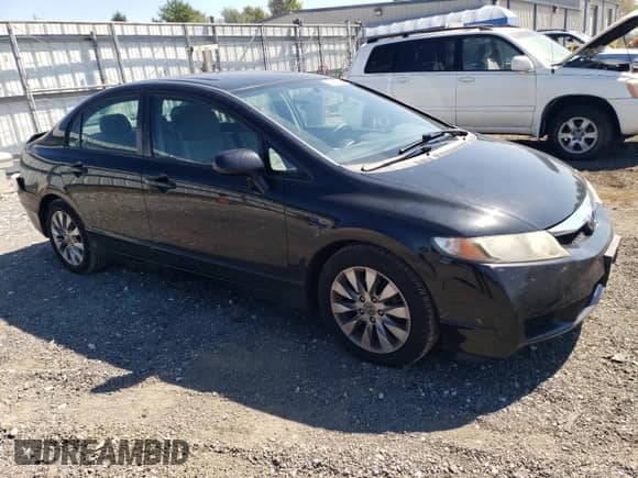 2011 Honda Civic with VIN 19XFA1E83BE028557, listed as a Copart auction lot 70746984 with 102,819 mi miles and Salvage title. Bid and sale history available at DreamBid. Image 4.