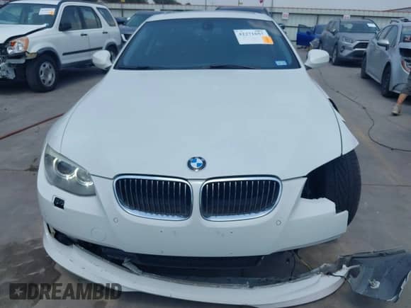 2013 BMW 3 Series 328i z VIN WBAKE3C52DE772086, wystawiony jako IAAI lot #42271057 z przebiegiem 163 836 mil mil oraz . Historia ofert i sprzedaży dostępna na DreamBid. Obrazek 13.