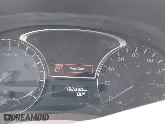 2013 Nissan Pathfinder SL z VIN 5N1AR2MN1DC627348, wystawiony jako IAAI lot #40151386 z przebiegiem 132 890 mil mil oraz . Historia ofert i sprzedaży dostępna na DreamBid. Obrazek 7.