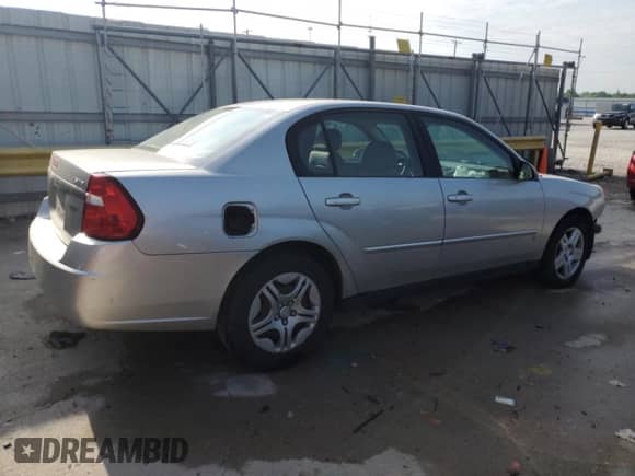 2006 Chevrolet Malibu 1FL z VIN 1G1ZS51866F126378, wystawiony jako Copart lot #56990475 z przebiegiem 227 156 mil mil oraz Nie do naprawy • Non repairable. Historia ofert i sprzedaży dostępna na DreamBid. Obrazek 3.