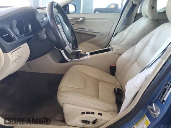 2014 Volvo S60 T5 с VIN YV1612FS9E2281524, выставлен на аукционе Copart как лот 67808245 с пробегом 114 281 миль миль и Списание • Salvage title. История ставок и продаж доступна на DreamBid. Изображение 7.
