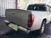 2010 Chevrolet Colorado 1LT z VIN 1GCDSCDE0A8101688, wystawiony jako IAAI lot #41631414 z przebiegiem 220 308 mil mil oraz . Historia ofert i sprzedaży dostępna na DreamBid. Obrazek 6.