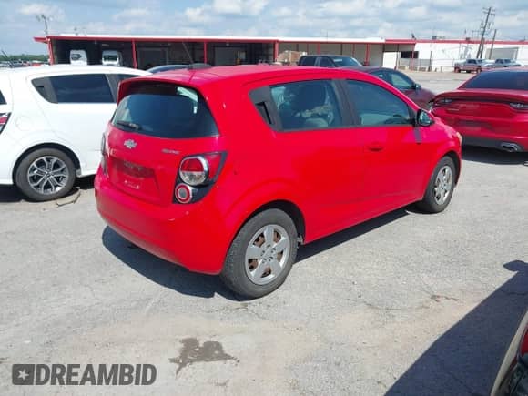2015 Chevrolet Sonic LS with VIN 1G1JA6SH8F4159267, listed as a IAAI auction lot 42705619 with 116,650 mi miles and . Bid and sale history available at DreamBid. Image 4.