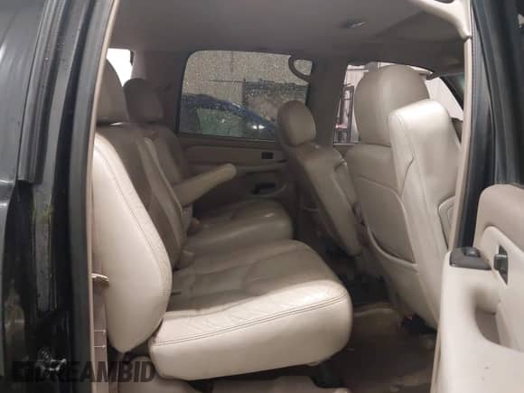 2003 Chevrolet Suburban Z71 с VIN 3GNFK16Z33G275630, выставлен на аукционе IAAI как лот 41937310 с пробегом 224 207 миль миль и . История ставок и продаж доступна на DreamBid. Изображение 8.
