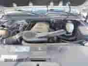 2005 Chevrolet Tahoe LT z VIN 1GNEC13T25R221733, wystawiony jako IAAI lot #41373567 z przebiegiem 250 437 mil mil oraz . Historia ofert i sprzedaży dostępna na DreamBid. Obrazek 10.