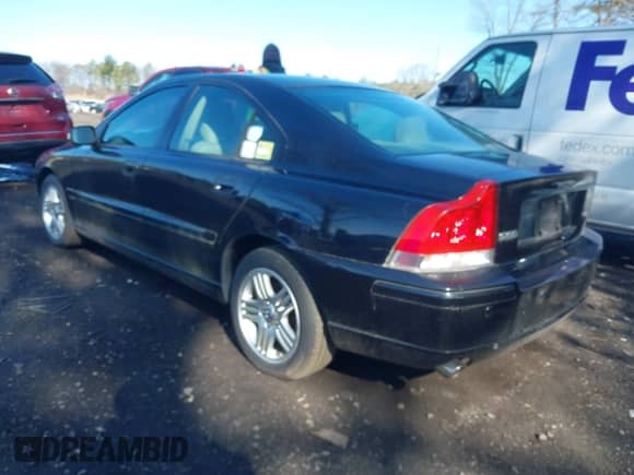 2007 Volvo S60 2.5L Turbo с VIN YV1RS592872630845, выставлен на аукционе IAAI как лот 41869502 с пробегом 74 732 миль миль и . История ставок и продаж доступна на DreamBid. Изображение 3.
