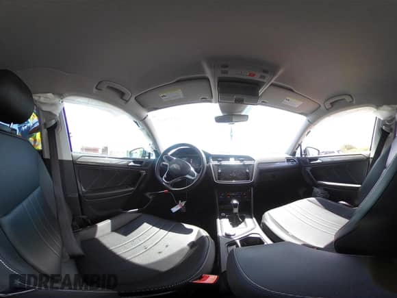 2024 Volkswagen Tiguan SE с VIN 3VV2B7AX9RM034389, выставлен на аукционе IAAI как лот 42579107 с пробегом 18 080 миль миль и . История ставок и продаж доступна на DreamBid. Изображение 19.