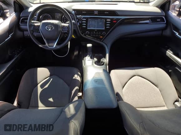 2020 Toyota Camry LE z VIN 4T1C11AK9LU874324, wystawiony jako Copart lot #80186235 z przebiegiem 154 948 mil mil oraz Nie do naprawy • Non repairable. Historia ofert i sprzedaży dostępna na DreamBid. Obrazek 8.