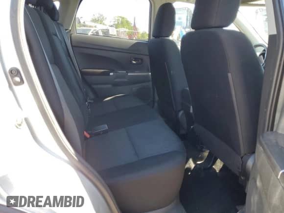 2021 Mitsubishi Outlander SE z VIN JA4APVAU6MU015707, wystawiony jako Copart lot #70629955 z przebiegiem 82 902 mil mil oraz Nie do naprawy • Non repairable. Historia ofert i sprzedaży dostępna na DreamBid. Obrazek 11.