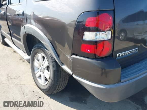2006 Ford Explorer XLT with VIN 1FMEU63EX6UB68729, listed as a IAAI auction lot 43070794 with 171,711 mi miles and . Bid and sale history available at DreamBid. Image 17.