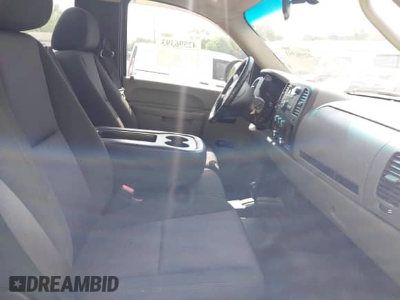 2011 GMC Sierra 1500 Work Truck z VIN 1GTN2TE01BZ202709, wystawiony jako IAAI lot #42596393 z przebiegiem 214 000 mil mil oraz . Historia ofert i sprzedaży dostępna na DreamBid. Obrazek 5.