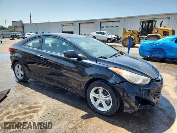 2013 Hyundai Elantra SE z VIN KMHDH6AEXDU011766, wystawiony jako Copart lot #64004825 z przebiegiem 104 485 mil mil oraz Szkoda całkowita • Salvage title. Historia ofert i sprzedaży dostępna na DreamBid. Obrazek 4.