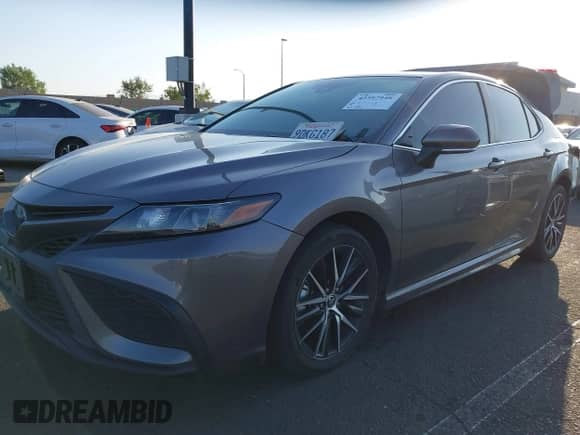 2023 Toyota Camry SE с VIN 4T1G11AK5PU102412, выставлен на аукционе IAAI как лот 42397948 с пробегом 61 990 миль миль и . История ставок и продаж доступна на DreamBid. Изображение 17.