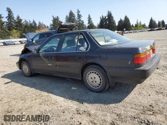 1990 Honda Accord LX z VIN JHMCB7658LC106944, wystawiony jako Copart lot #54325895 z przebiegiem 94 905 mil mil oraz Szkoda całkowita • Salvage title. Historia ofert i sprzedaży dostępna na DreamBid. Obrazek 2.