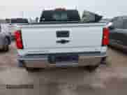 2016 Chevrolet Silverado 1500 LT z VIN 1GCVKREC7GZ240014, wystawiony jako IAAI lot #43115857 z przebiegiem 148 992 mil mil oraz . Historia ofert i sprzedaży dostępna na DreamBid. Obrazek 16.