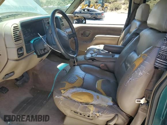 1997 Chevrolet Tahoe с VIN 1GNEK13R0VJ437621, выставлен на аукционе Copart как лот 52763335 с пробегом 147 522 миль миль и Списание • Salvage title. История ставок и продаж доступна на DreamBid. Изображение 7.