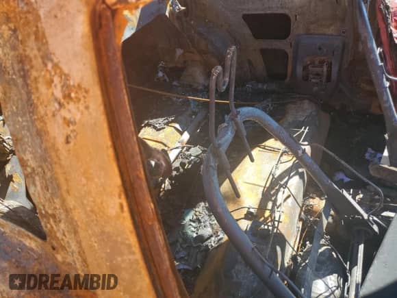 2006 Chevrolet Cobalt LS z VIN 1G1AK15F467783401, wystawiony jako Copart lot #86324325 z przebiegiem Nie podano mil oraz Szkoda całkowita • Salvage title. Historia ofert i sprzedaży dostępna na DreamBid. Obrazek 10.