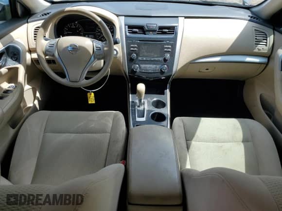 2015 Nissan Altima S с VIN 1N4AL3AP9FC585408, выставлен на аукционе Copart как лот 64785535 с пробегом 83 823 миль миль и Списание • Salvage title. История ставок и продаж доступна на DreamBid. Изображение 8.