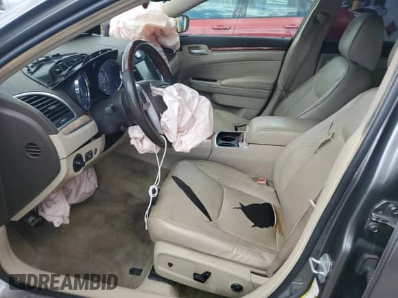 2011 Chrysler 300 C с VIN 2C3CA6CT8BH554845, выставлен на аукционе Copart как лот 84781115 с пробегом 152 190 миль миль и Списание • Salvage title. История ставок и продаж доступна на DreamBid. Изображение 7.