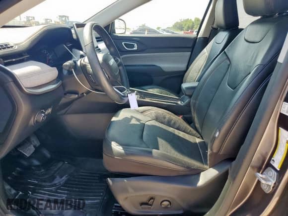 2022 Jeep Compass Latitude Lux с VIN 3C4NJDFB4NT185506, выставлен на аукционе Copart как лот 68849535 с пробегом 45 649 миль миль и Списание • Salvage title. История ставок и продаж доступна на DreamBid. Изображение 7.