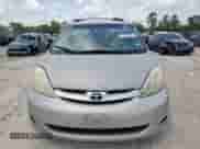 2008 Toyota Sienna LE z VIN 5TDZK23C48S183009, wystawiony jako Copart lot #70295935 z przebiegiem 184 241 mil mil oraz Szkoda całkowita • Salvage title. Historia ofert i sprzedaży dostępna na DreamBid. Obrazek 5.
