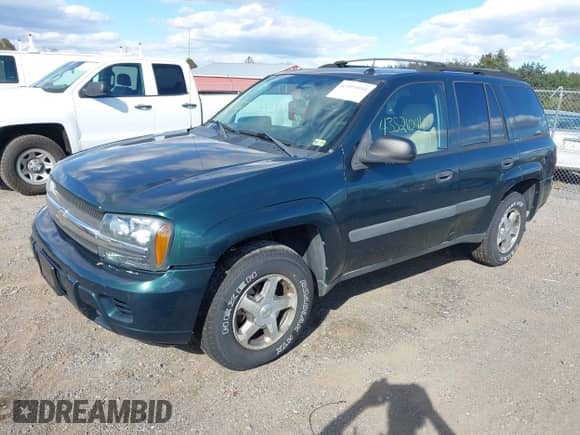 2005 Chevrolet TrailBlazer LS с VIN 1GNDT13S752210710, выставлен на аукционе IAAI как лот 43521044 с пробегом Не указан миль и . История ставок и продаж доступна на DreamBid. Изображение 2.