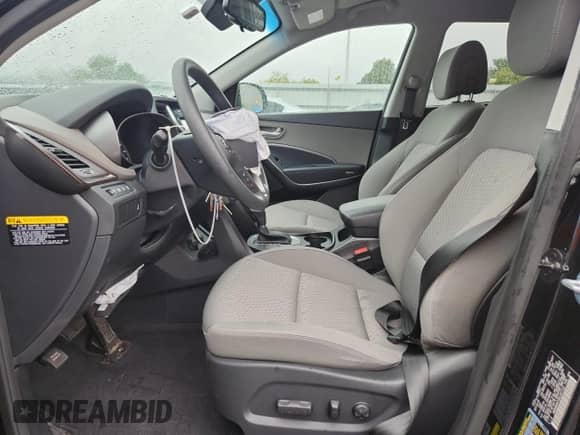 2019 Hyundai Santa Fe SE с VIN KM8SMDHF5KU307152, выставлен на аукционе Copart как лот 81616625 с пробегом 41 687 миль миль и Списание • Salvage title. История ставок и продаж доступна на DreamBid. Изображение 7.