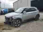 2021 Hyundai Venue SEL z VIN KMHRC8A31MU093904, wystawiony jako Copart lot #81740005 z przebiegiem 61 562 mil mil oraz Nie do naprawy • Non repairable. Historia ofert i sprzedaży dostępna na DreamBid. Obrazek 1.